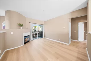 Photo #5: OC25273989 Listing