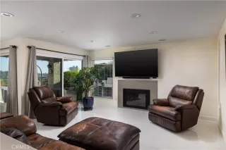 Photo #2: OC25274633 Listing