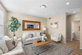 Photo #3: OC25274640 Listing