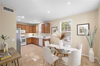 Photo #6: OC25274640 Listing