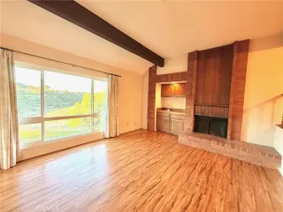 Photo #3: OC25274797 Listing