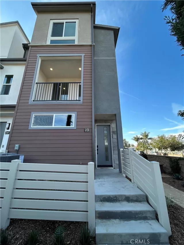 MLS: OC25275214 Condo For Sale