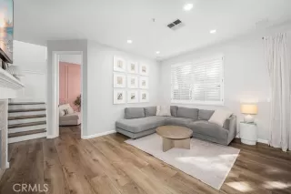 Photo #3: OC25275358 Listing