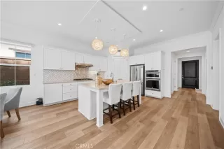 Photo #6: OC25275473 Listing