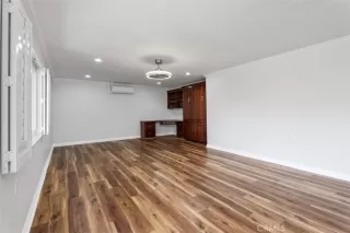 Photo #4: OC25275586 Listing