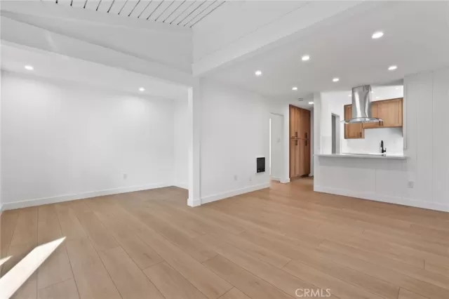 MLS: OC25276171 Condo For Sale