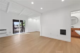 Photo #5: OC25276171 Listing