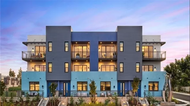 MLS: OC25277099 Condo For Sale