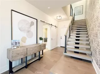 Photo #3: OC25277099 Listing 