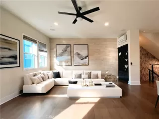 Photo #5: OC25277099 Listing 