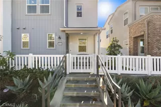 Photo #2: OC25277113 Listing