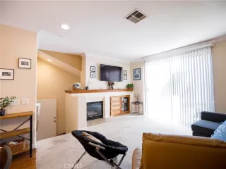 Photo #4: OC25277183 Listing 