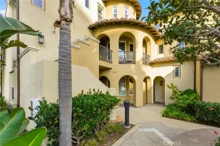 Photo #2: OC25277240 Listing 