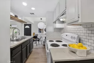 Photo #4: OC25277816 Listing