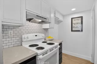 Photo #5: OC25277816 Listing