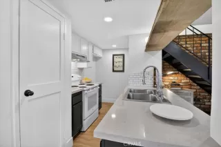 Photo #6: OC25277816 Listing