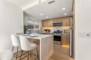 Photo #4: OC25278329 Listing 