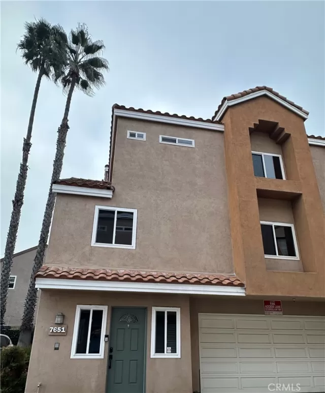 MLS: OC25278590 Condo For Sale