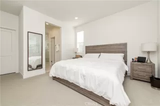 Photo #4: OC25279397 Listing