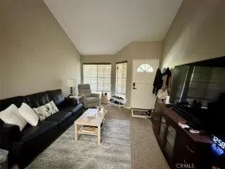 Photo #4: OC25279544 Listing 