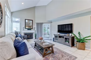 Photo #5: OC25279580 Listing