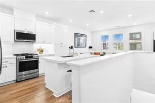 Photo #1: OC25279834 Listing