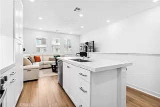 Photo #5: OC25279834 Listing