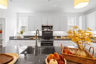 Photo #6: OC25280387 Listing 