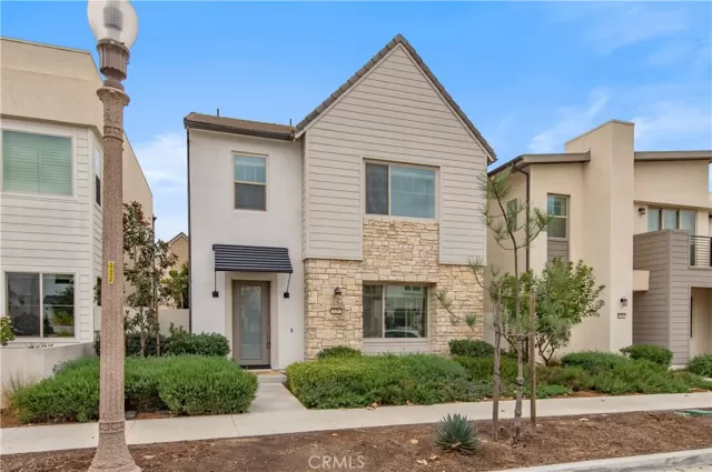 MLS: OC25280900 Condo For Sale