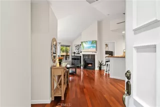 Photo #6: OC25280955 Listing