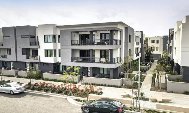 MLS: OC25281078 Condo For Sale