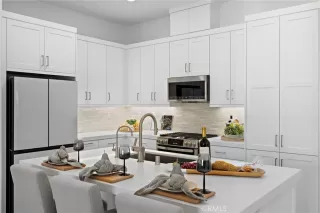 Photo #6: OC25281119 Listing 