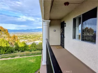 Photo #3: OC25281605 Listing