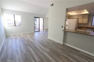 Photo #4: OC25281628 Listing 