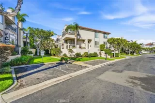 Photo #4: OC25281857 Listing 