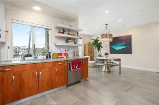 Photo #5: OC25282318 Listing 