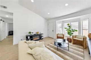 Photo #1: OC26001289 Listing