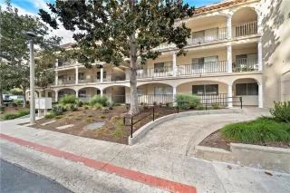 Photo #4: OC26001793 Listing 