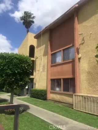 Photo #2: OC26001834 Listing 