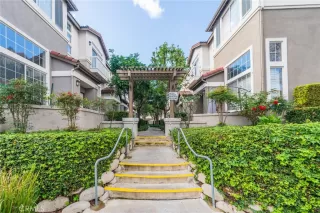 Photo #3: OC26003655 Listing 