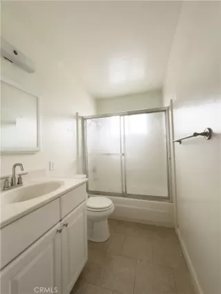 Photo #5: OC26004183 Listing 