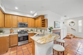 Photo #5: OC26004452 Listing