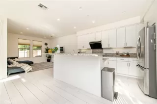 Photo #3: OC26005538 Listing 