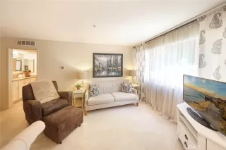 Photo #4: OC26005873 Listing 