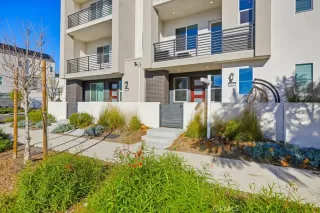 Photo #2: OC26006035 Listing