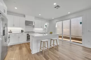 Photo #4: OC26006072 Listing 