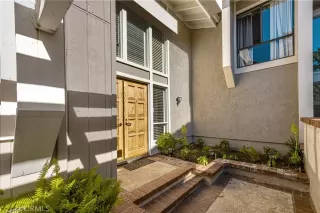 Photo #2: OC26008159 Listing 