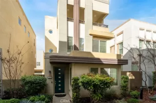 Photo #1: OC26008375 Listing 