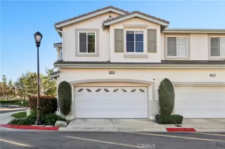 Browse active condo listings in CAMBRIDGE