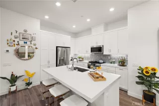 Photo #4: OC26008934 Listing 